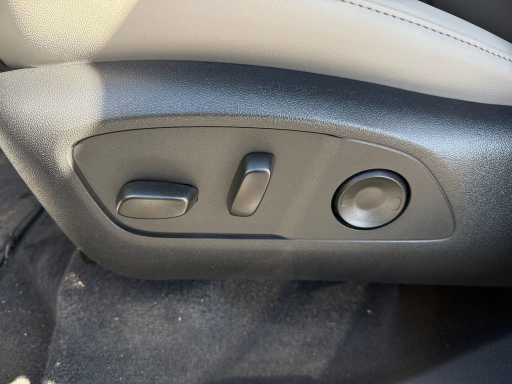 2026 GMC Acadia Elevation - Photo 24