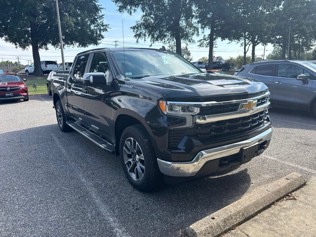 Used 2023 Chevrolet Silverado 1500 LT Truck Crew Cab