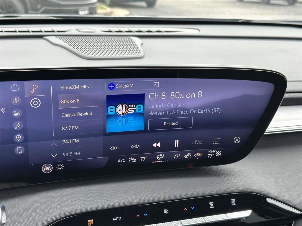 2025 Buick Enclave Preferred photo 3