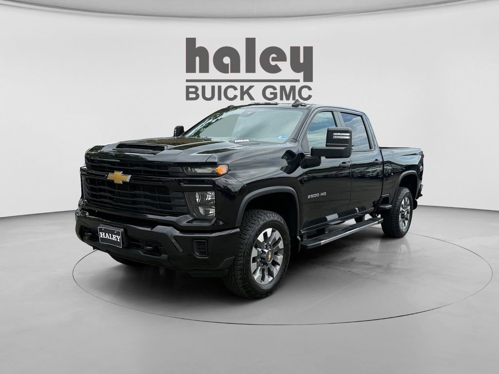 2024 Chevrolet Silverado HD Custom 4WD Crew Cab Standard Box's photo