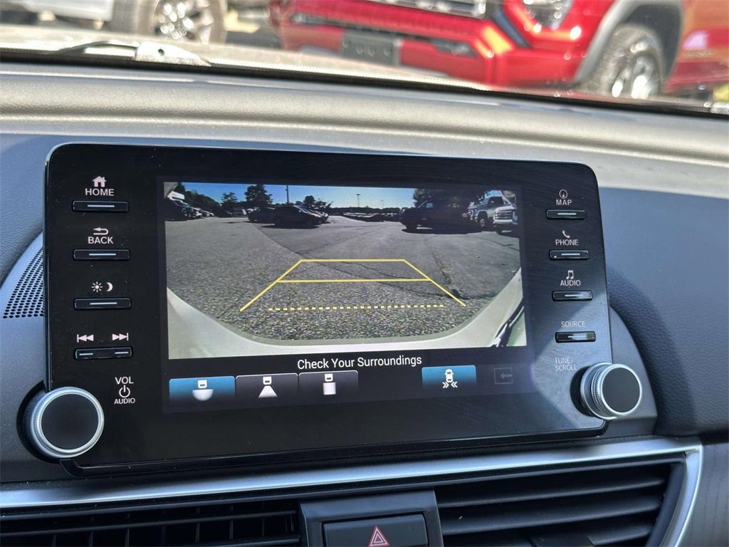 2020 Honda Accord Hybrid Touring photo 4