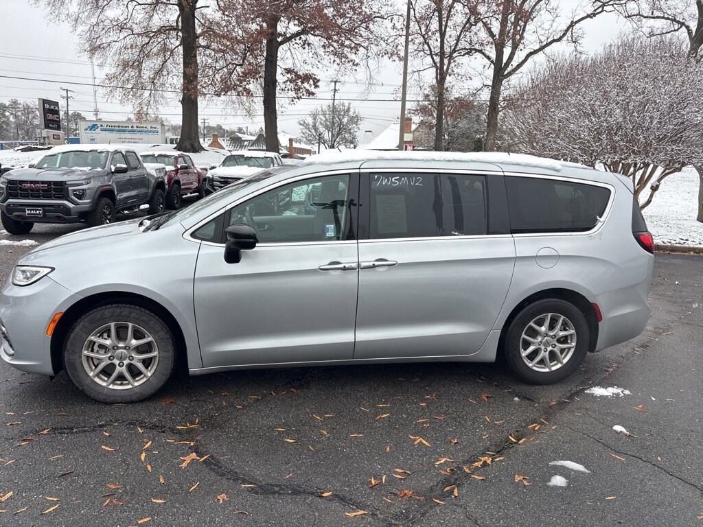 Used 2024 Chrysler Pacifica Touring L Van Passenger Van