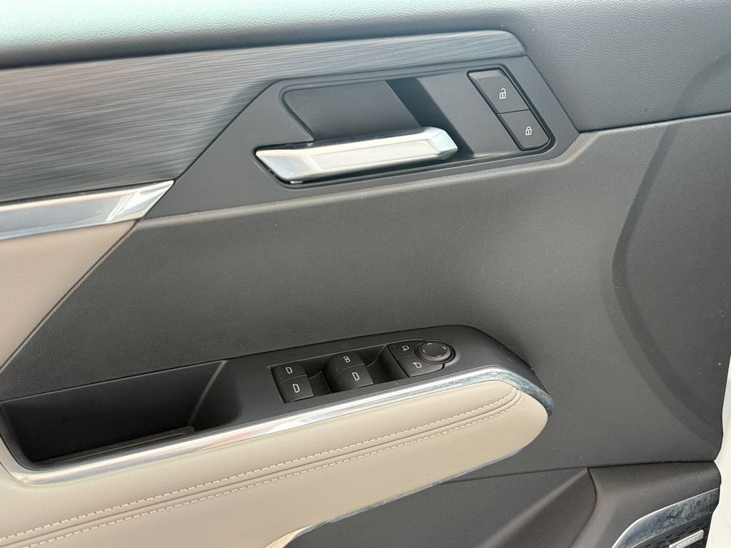 2026 GMC Acadia Elevation - Photo 11