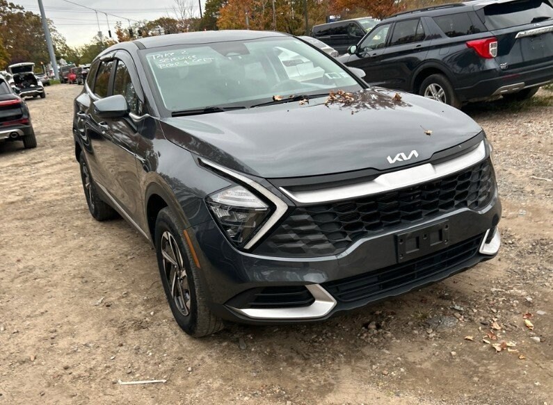 2023 Kia Sportage Hybrid LX photo 2