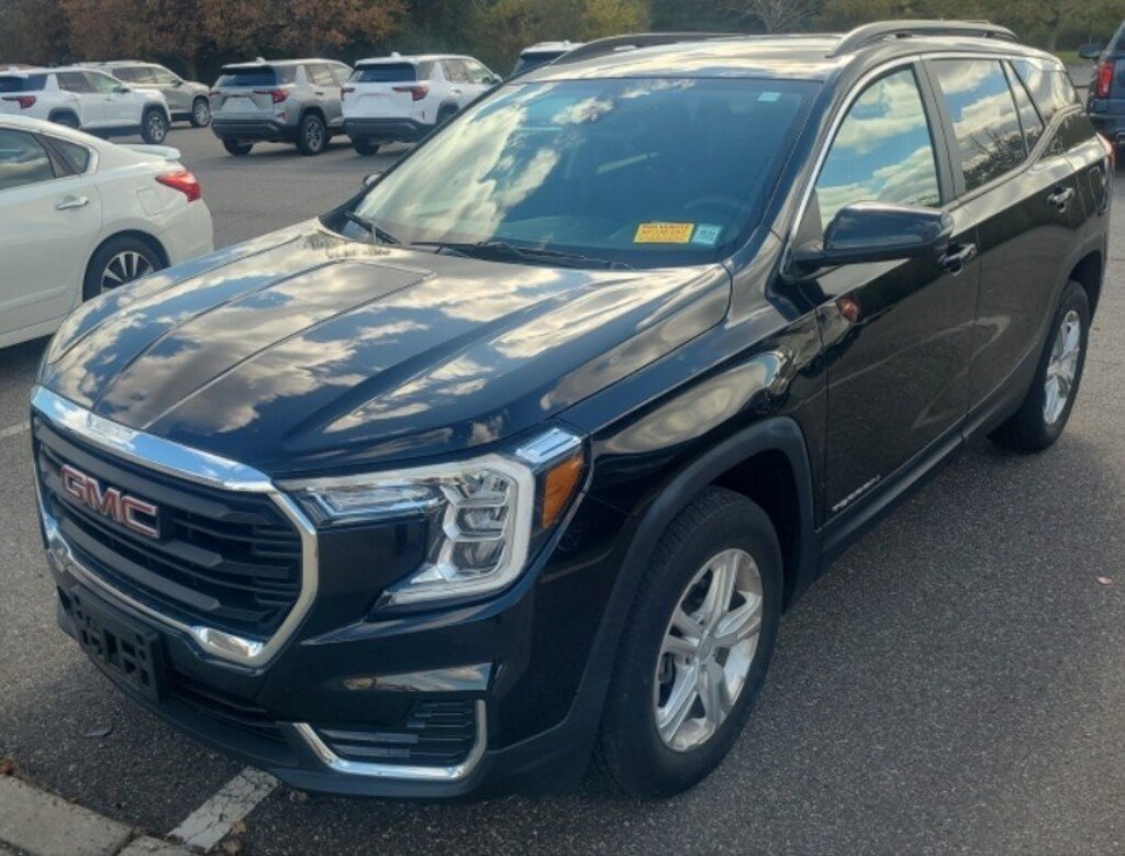 Used 2022 GMC Terrain SLE SUV