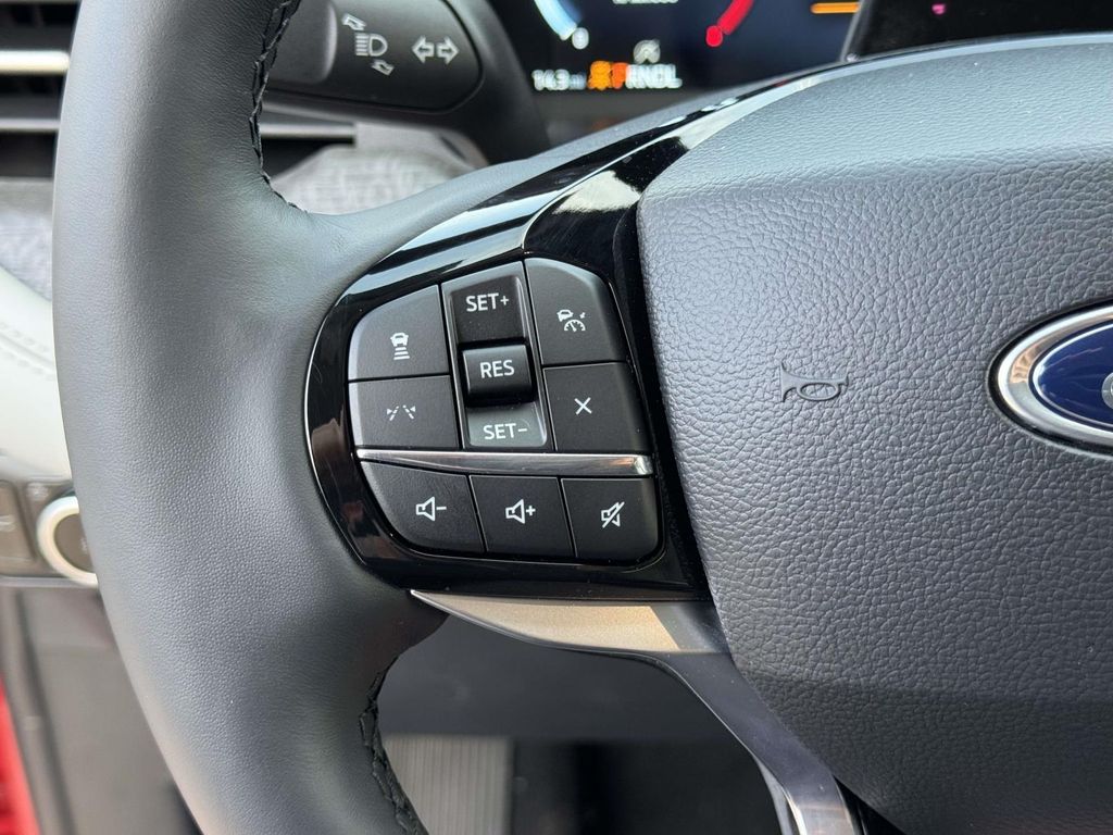 2026 Ford Explorer Platinum - Photo 9