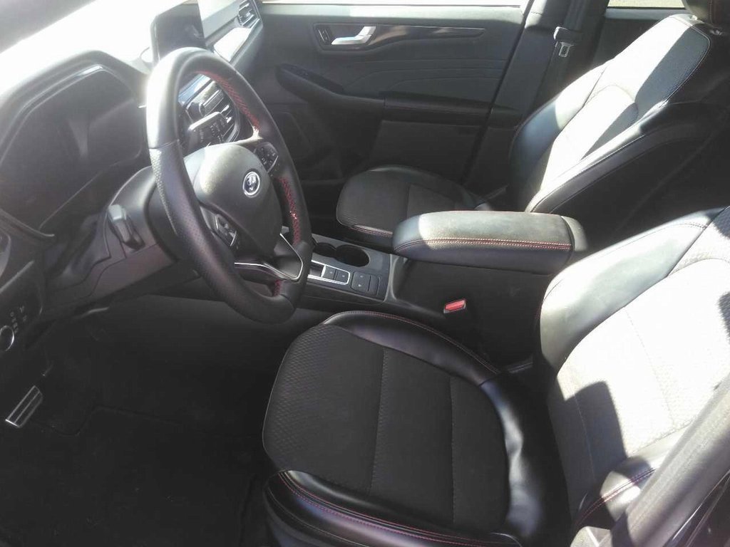 2024 Ford Escape ST-Line photo 3