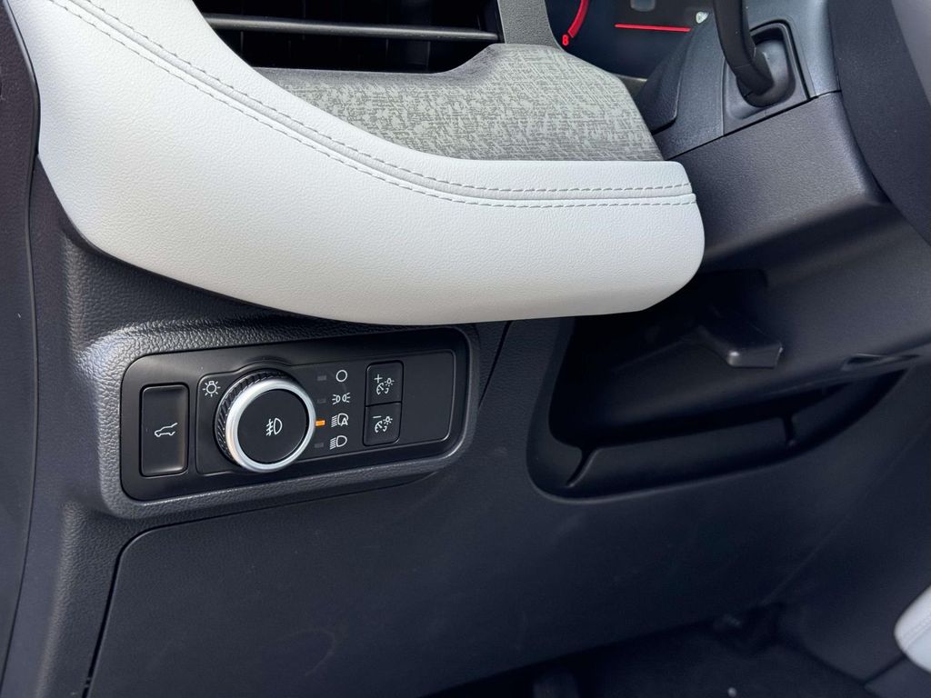 2026 Ford Explorer Platinum - Photo 8