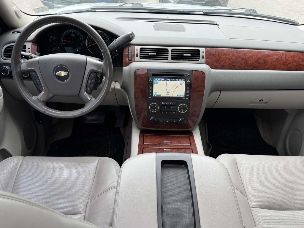 Used 2011 Chevrolet Tahoe LTZ with VIN 1GNSKCE03BR362102 for sale in Chester, VA