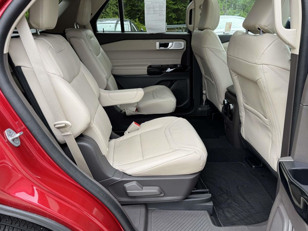 2023 Ford Explorer Platinum - Photo 14