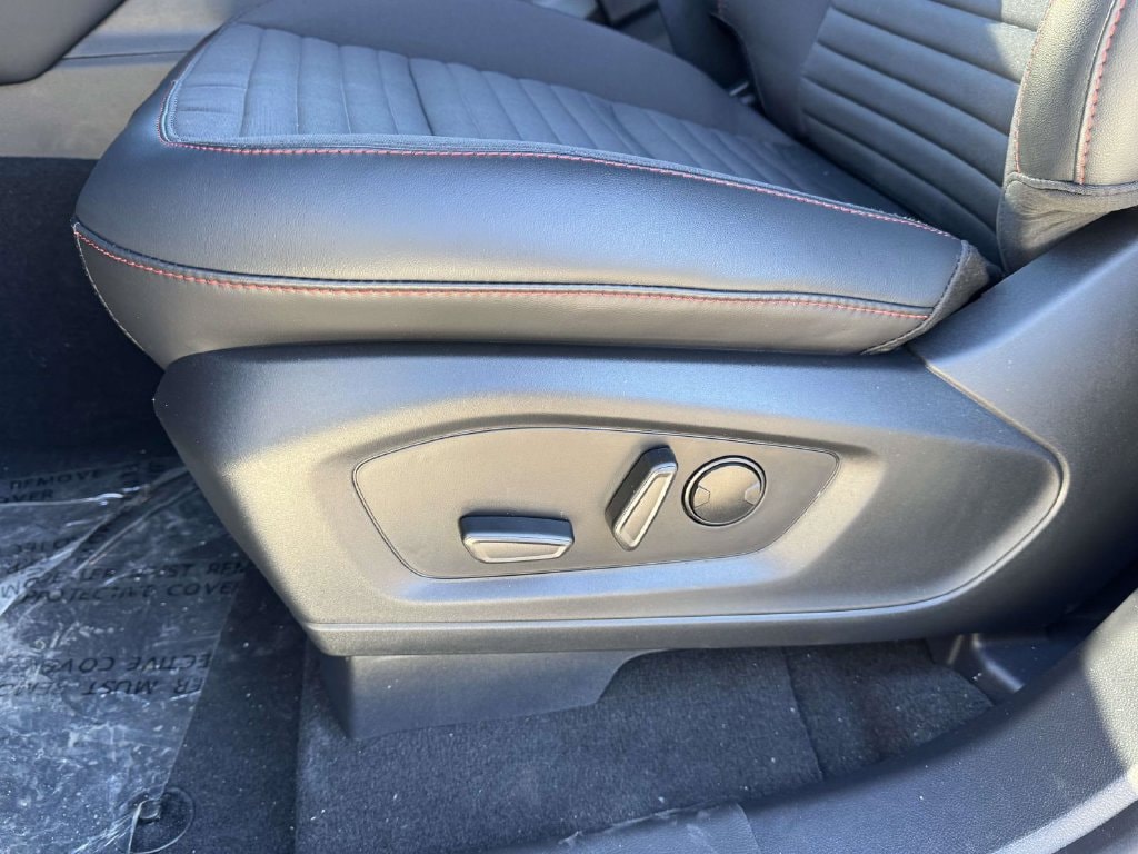 2026 Ford Explorer ST-Line - Photo 19