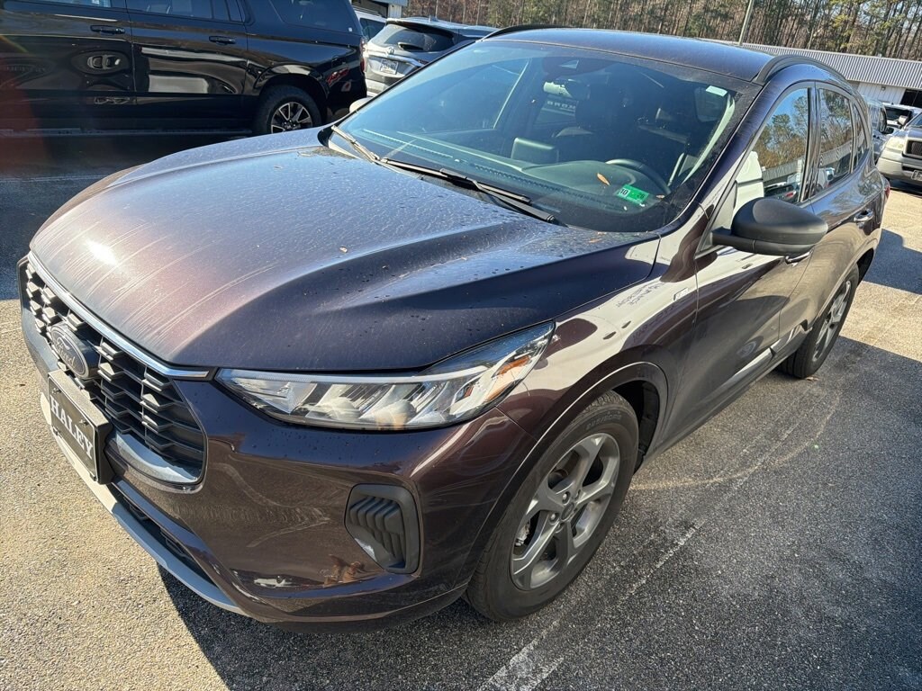 Used 2023 Ford Escape Hybrid ST-Line SUV