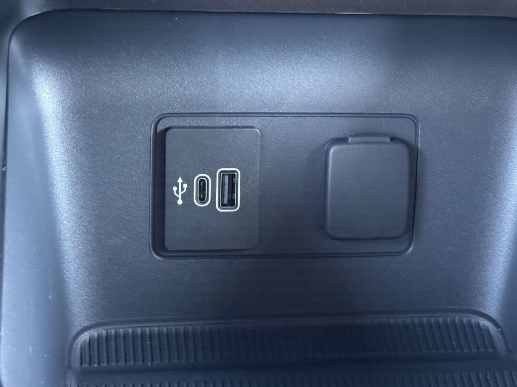 2026 Ford Explorer ST-Line - Photo 7