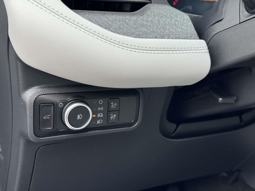 2026 Ford Explorer Platinum - Photo 8
