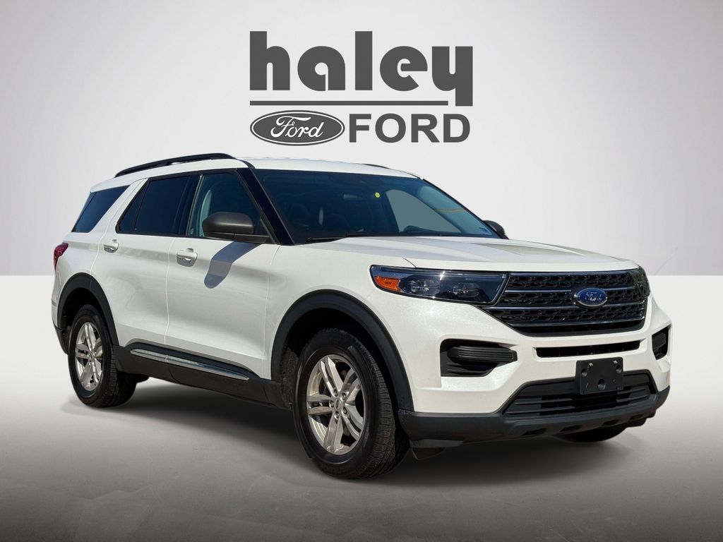 2022 Ford Explorer XLT 4WD's photo