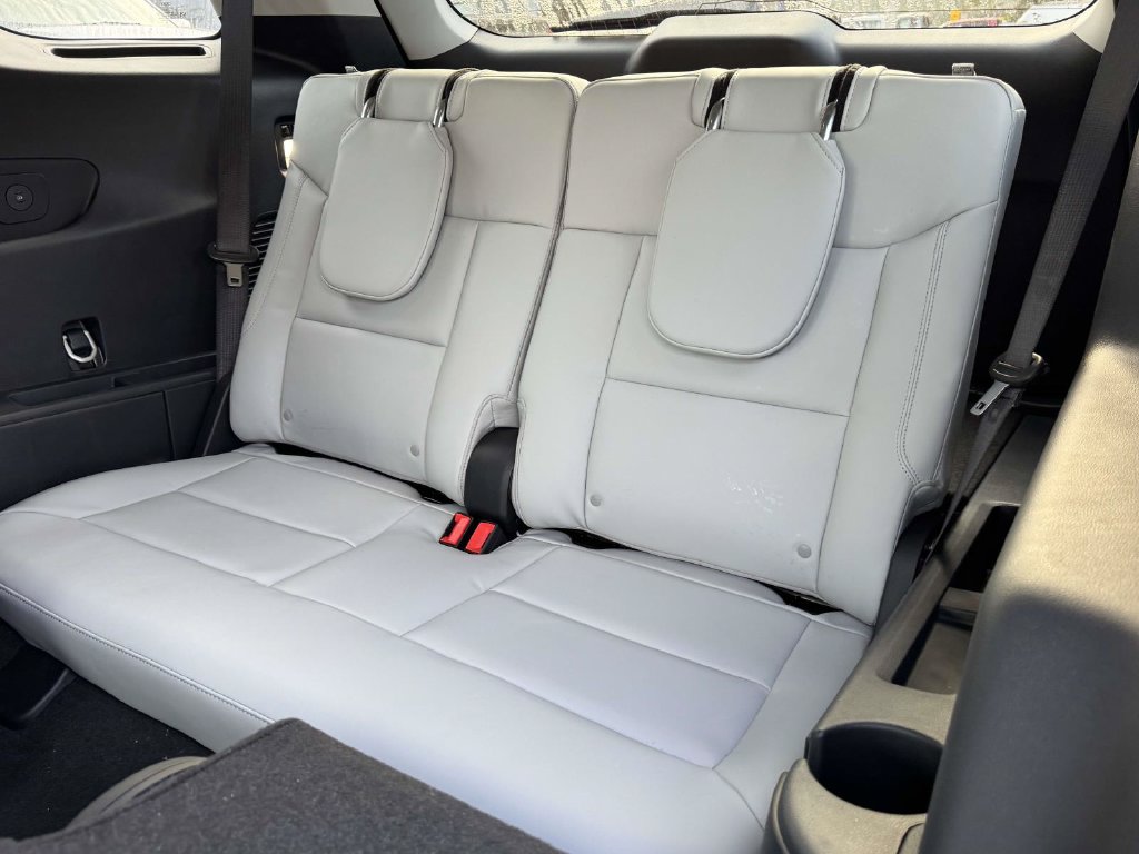 2026 Ford Explorer Platinum - Photo 15