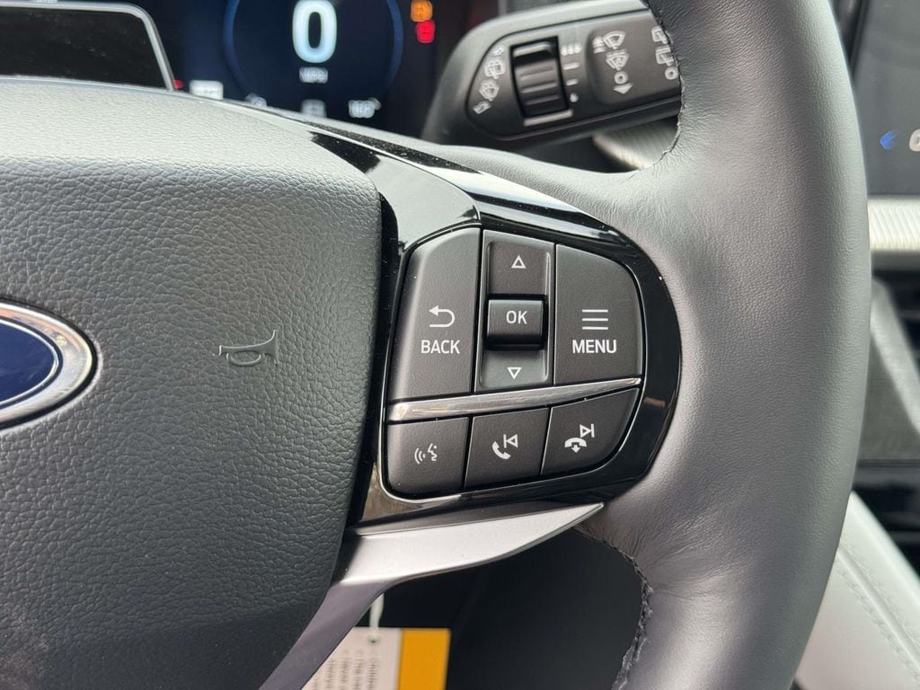 2026 Ford Explorer Platinum - Photo 10