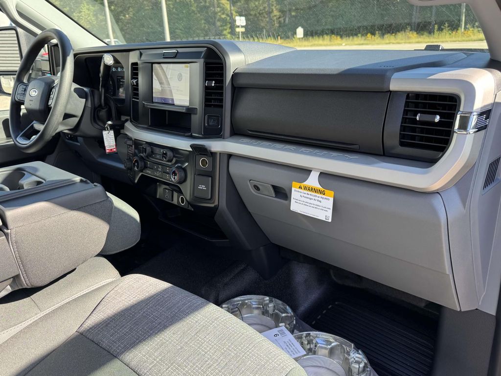 2026 Ford F-350 Super Duty XLT - Photo 15
