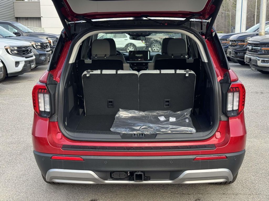 2026 Ford Explorer Platinum - Photo 14