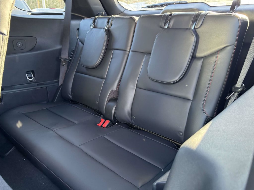 2026 Ford Explorer ST-Line - Photo 16