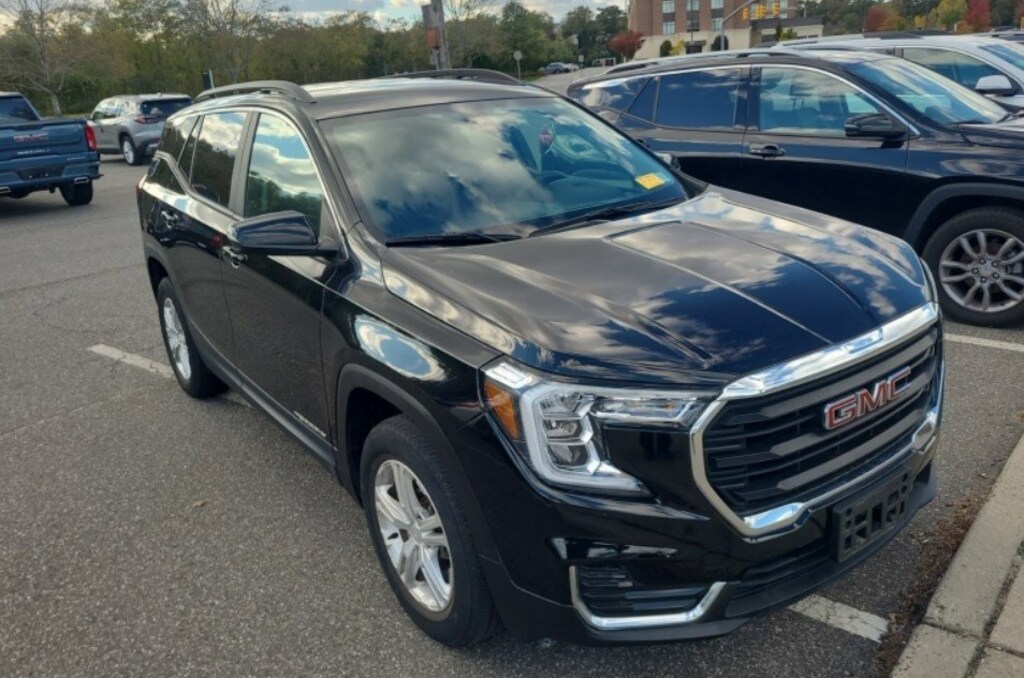 Used 2022 GMC Terrain SLE SUV