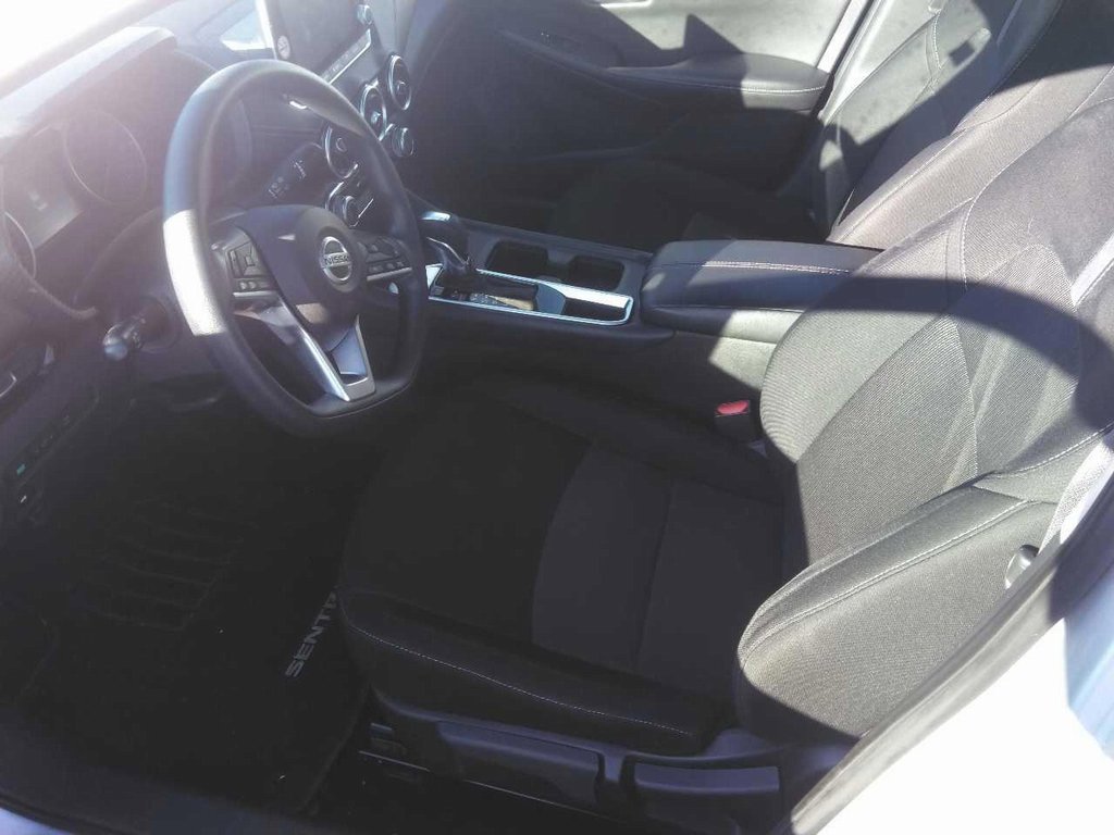 2023 Nissan Sentra SV photo 3