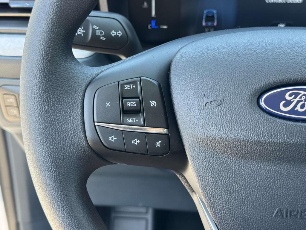 2025 Ford Maverick XLT - Photo 9