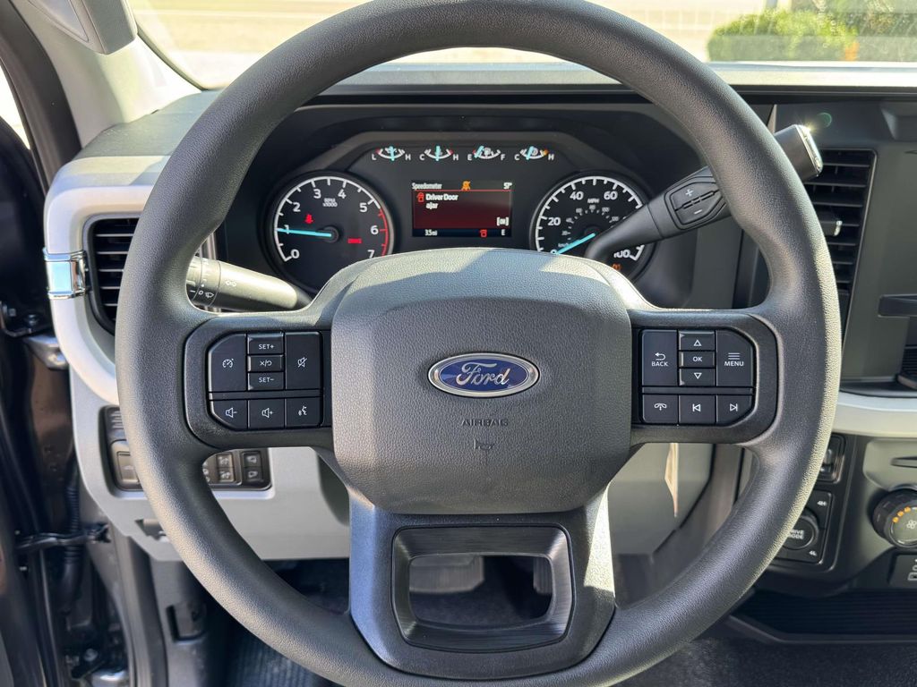 2026 Ford F-350 Super Duty XLT - Photo 10