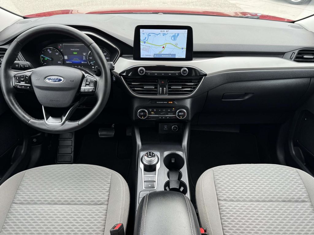 Used 2021 Ford Escape SE with VIN 1FMCU0BZ3MUB29521 for sale in Chester, VA