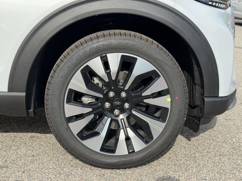 2026 Ford Explorer Platinum - Photo 25