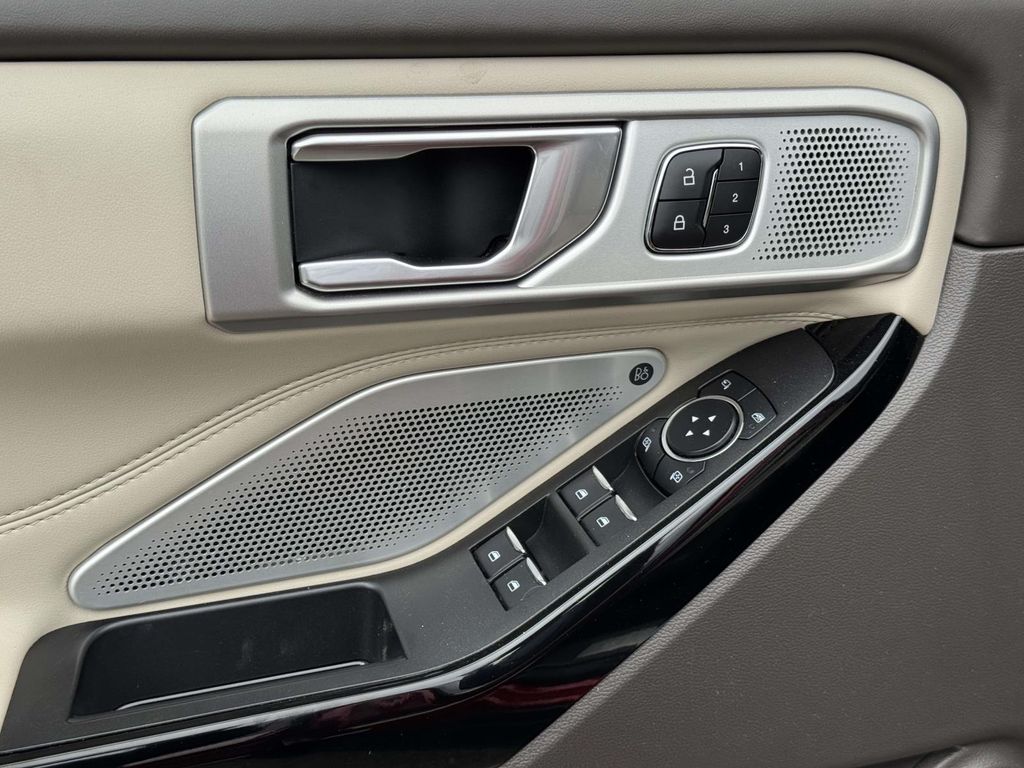 2023 Ford Explorer Platinum - Photo 18