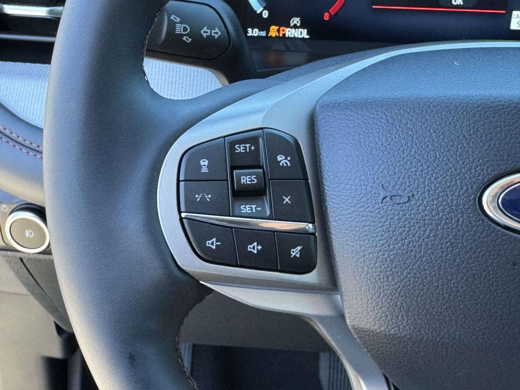 2026 Ford Explorer Active - Photo 9