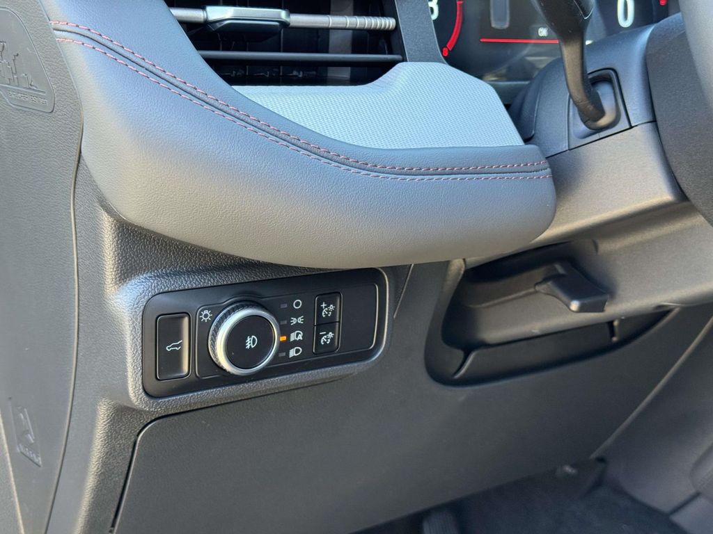 2026 Ford Explorer Active - Photo 8