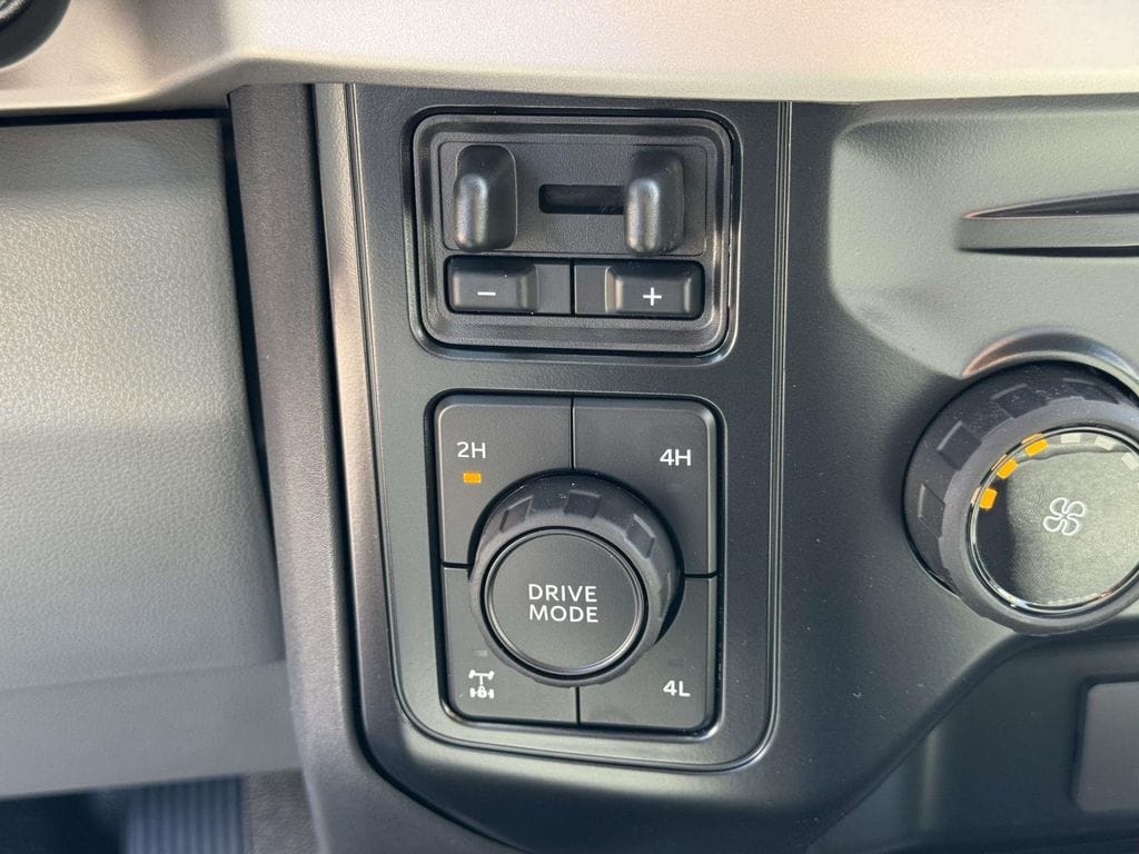 2026 Ford F-350 Super Duty XLT - Photo 7