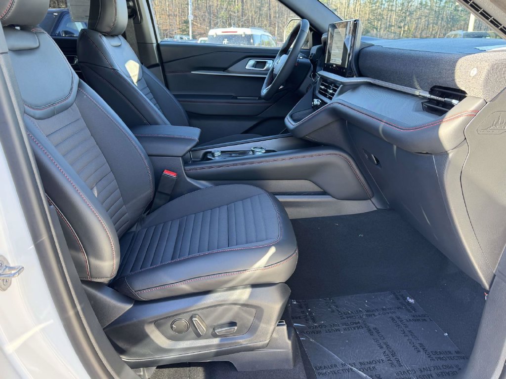 2026 Ford Explorer ST-Line - Photo 13