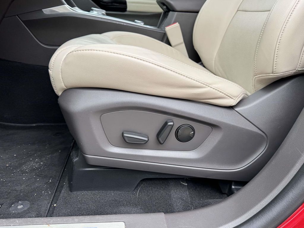 2023 Ford Explorer Platinum - Photo 19