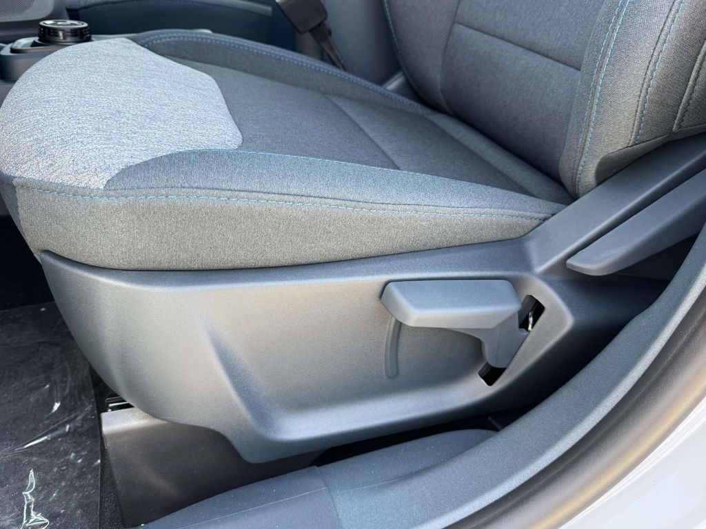 2025 Ford Maverick XLT - Photo 17