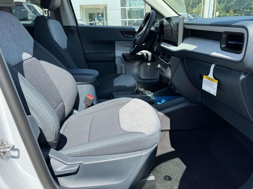 2025 Ford Maverick XLT - Photo 12