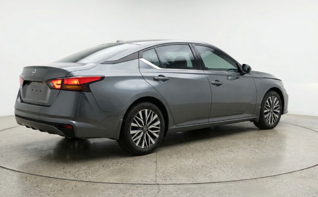 Used 2025 Nissan Altima 2.5 SV Sedan