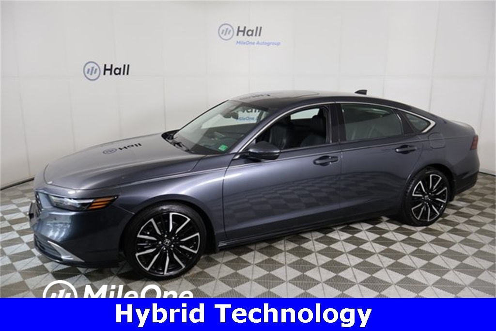 2023 Honda Accord Hybrid Touring's photo