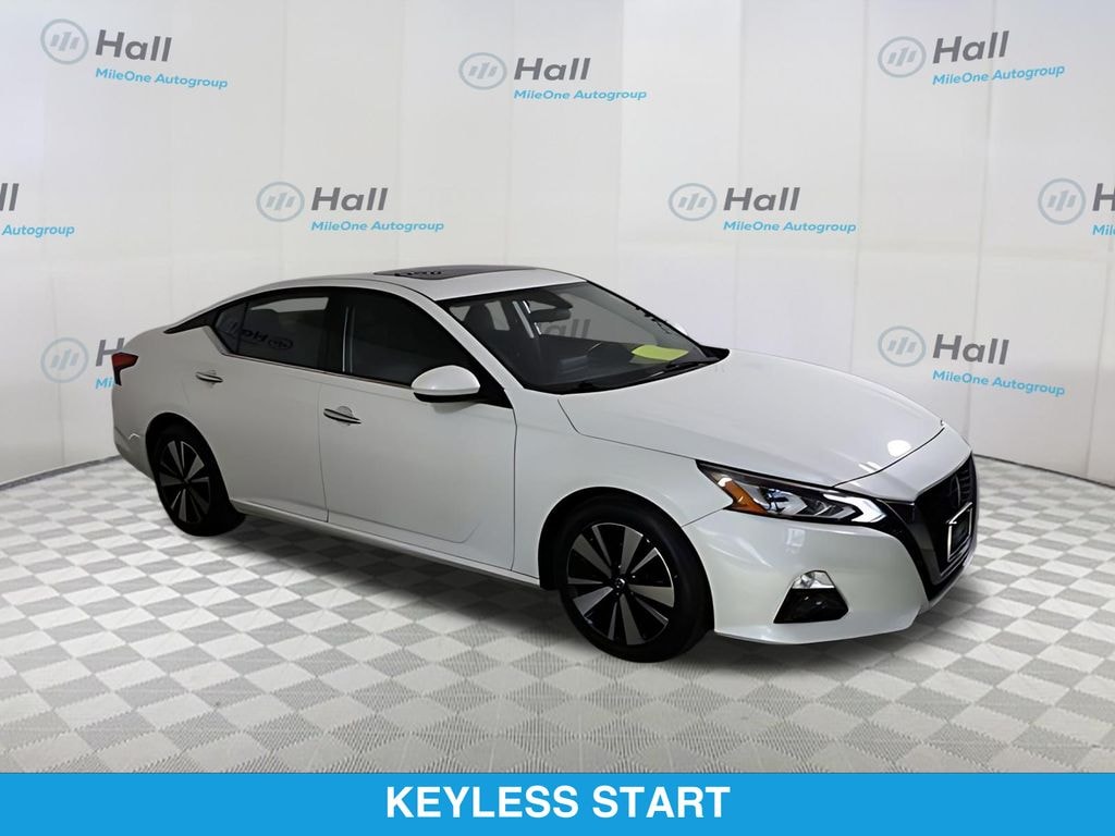 Used 2022 Nissan Altima 2.5 SL Sedan
