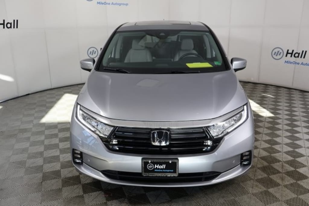 Used 2023 Honda Odyssey Touring Minivan/Van