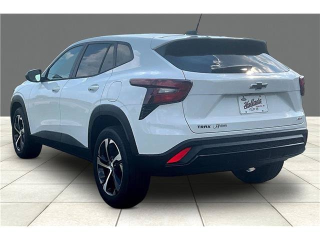2026 Chevrolet Trax RS - Photo 3