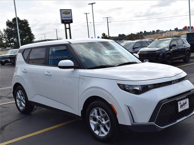 Used 2023 Kia Soul LX with VIN KNDJ23AU8P7890041 for sale in Dodgeville, WI