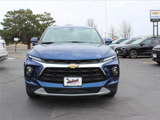 2023 Chevrolet Blazer 2LT photo 2