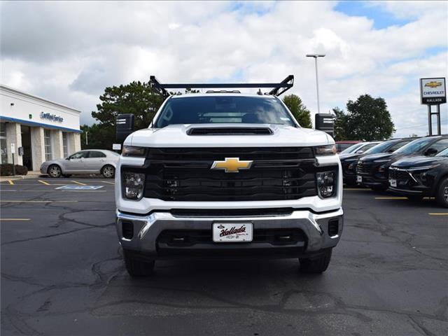 2025 Chevrolet Silverado 3500HD Work Truck photo 2