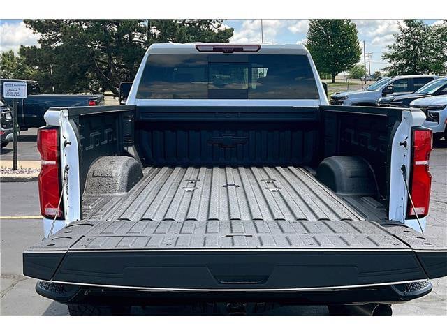 2026 Chevrolet Silverado 2500 HD ZR2 - Photo 13