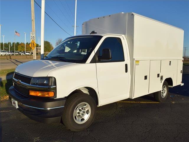 2025 Chevrolet Express Cutaway