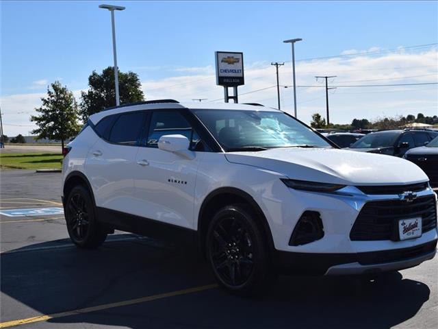 2022 Chevrolet Blazer 2LT photo 2