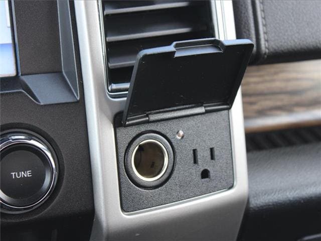2018 Ford F-150 Lariat - Photo 18